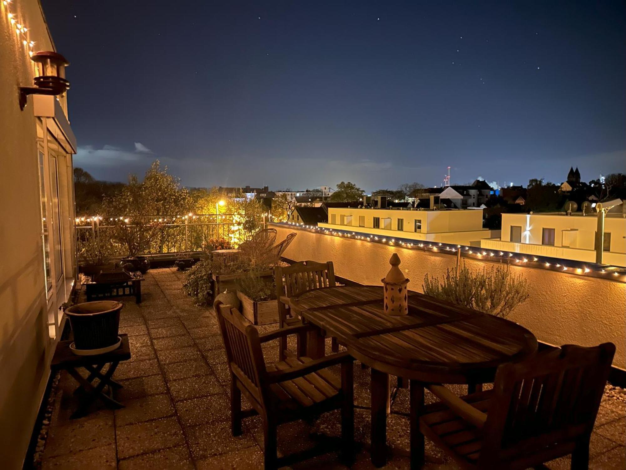 Village Vista Penthouse ヴェッセリンク エクステリア 写真