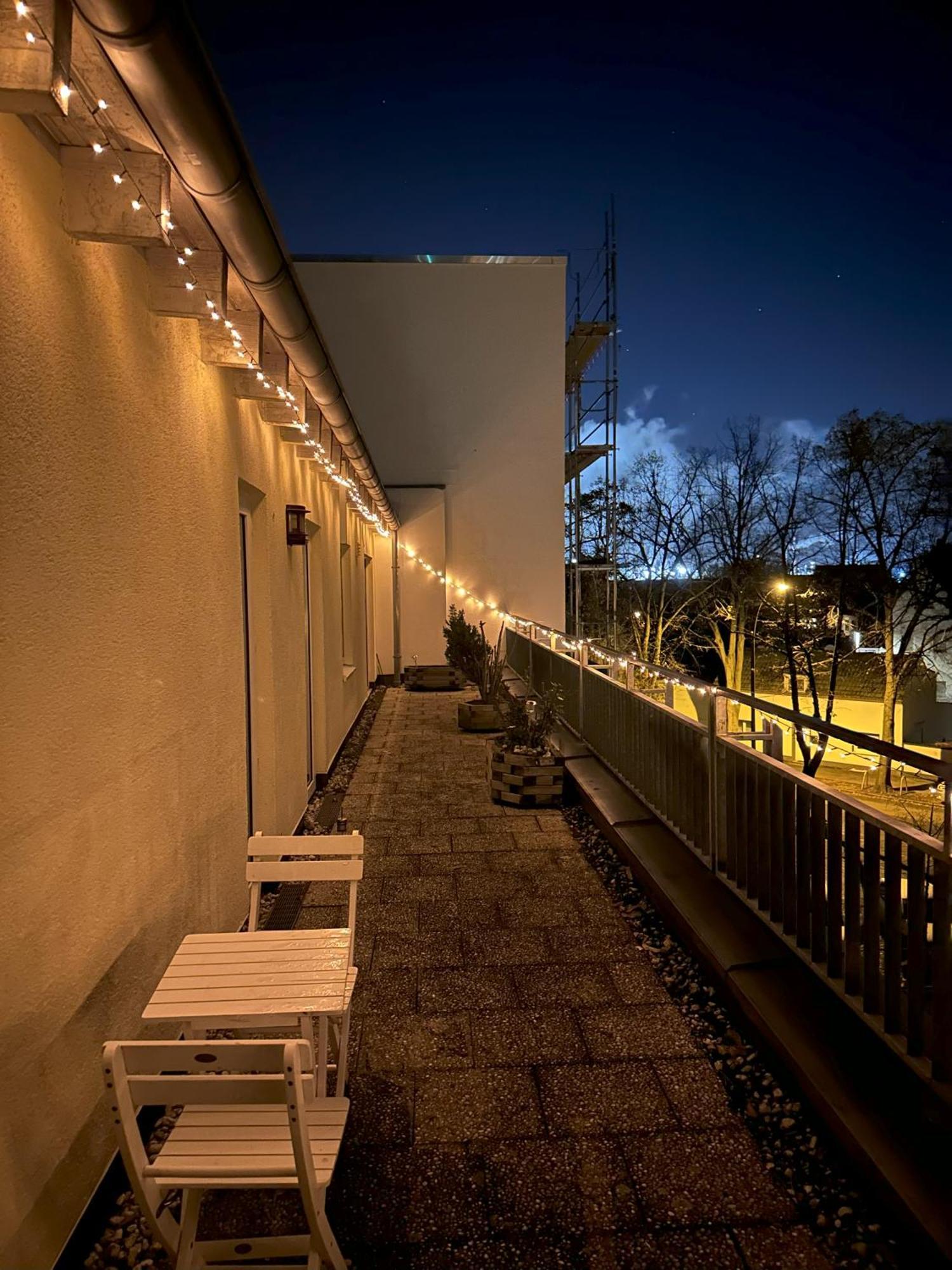 Village Vista Penthouse ヴェッセリンク エクステリア 写真